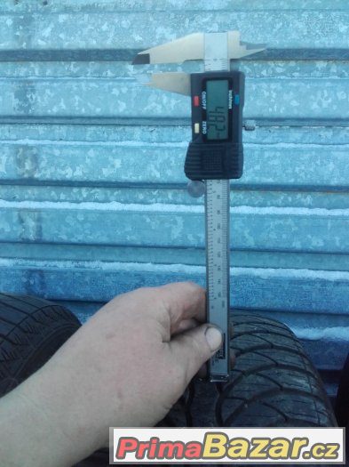Sada zimní pneu 195/65R15 + alu kola – fotografie 3