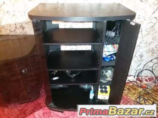 TV / Hifi skříňky (černé barvy) vysoká a nízká. – fotografie 2
