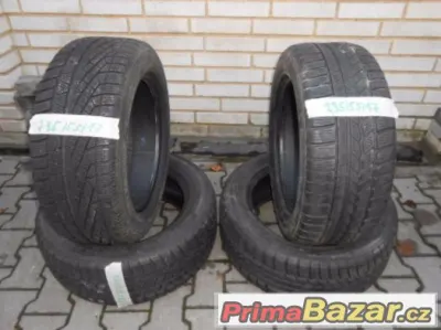 2 Kusy Zimni Pneu 235 / 55 / 17 Continental Vzorek 5MM