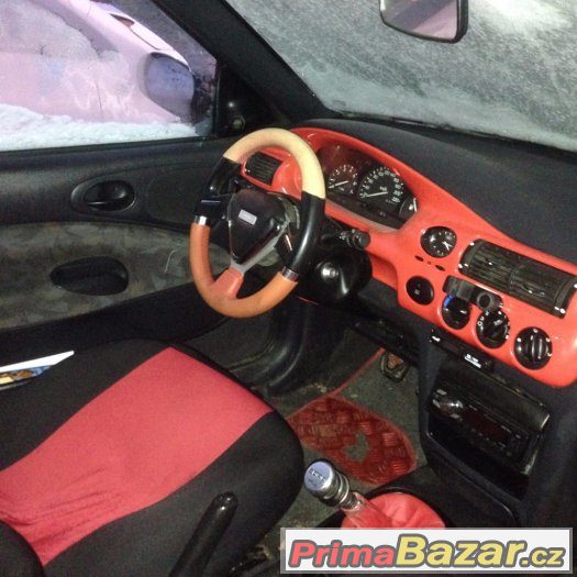 Ford Escort 1.6i ZETEC - nepojízdné – fotografie 3