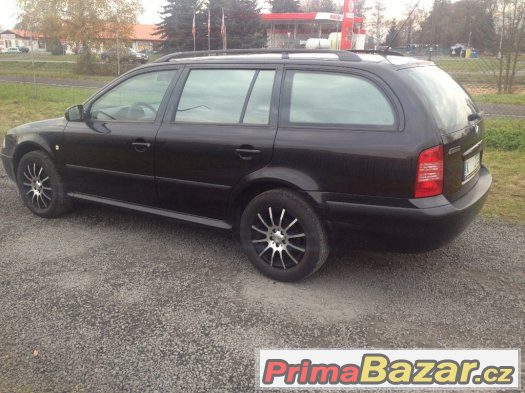 Škoda Octavia combi Tour – fotografie 2