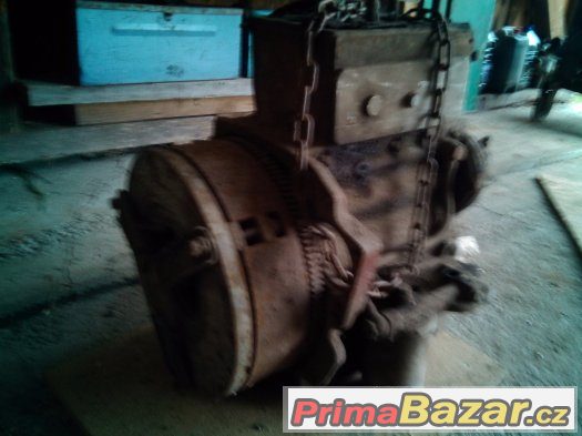Polomotor Zetor 2001 – fotografie 2