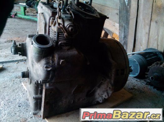 Polomotor Zetor 2001 – fotografie 3