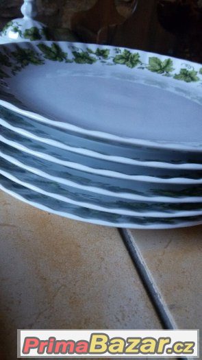 Krásně zdobená porcelánová souprava nekompletní značková- ba – fotografie 5