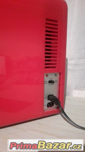 Stylová mini lednička – fotografie 2