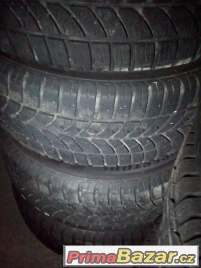 Zimní pneu 235/60/16 100H – fotografie 1
