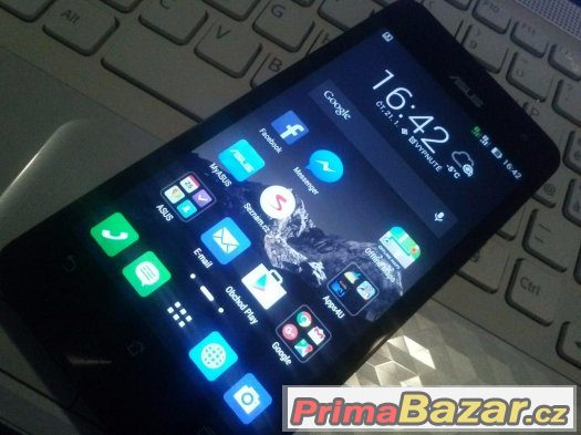 Asus Zenfone 5 zanovni i s zarukou – fotografie 2