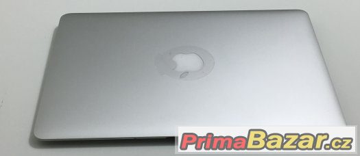 Macbook Air 13, rok 2015, 4GB RAM, 128GB SSD – fotografie 2