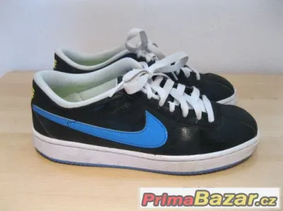 Kožené tenisky Nike - vel. 37,5