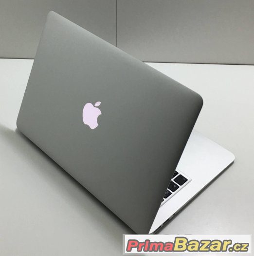 Macbook Air 13, rok 2015, 4GB RAM, 128GB SSD – fotografie 3