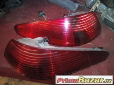 Prodám zadní světla peugeot 607