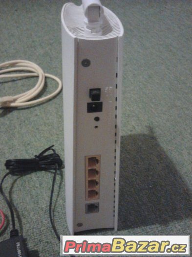 Zyxel VDSL router p-870HN-53b – fotografie 4