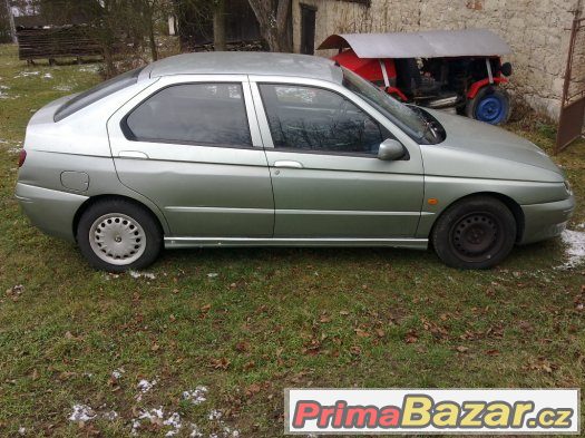 alfa romeo 146 - 1.4 i.e. 16V T.S. r.v 2000 – fotografie 4