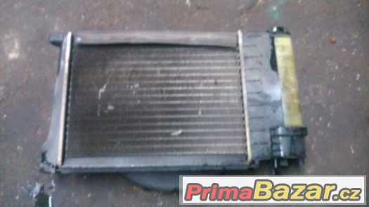 Prodám chladič na bmw e36 320 nepoškozen – fotografie 2