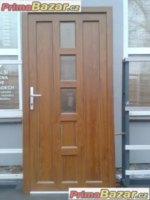 prodám vchodové plastové dveře