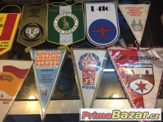 Prodám tuto vlaječku Bohemians ČKD Praha, podepsanou hráči.. – fotografie 3
