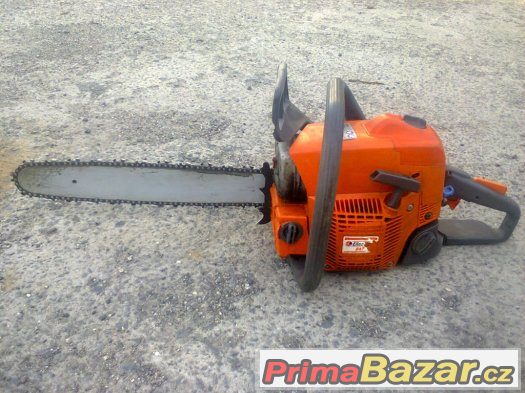 Benzínová motorová pila Oleo-Mac OM 947 – fotografie 4