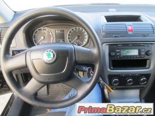 Škoda Octavia 1.6 MPI Tour – fotografie 3