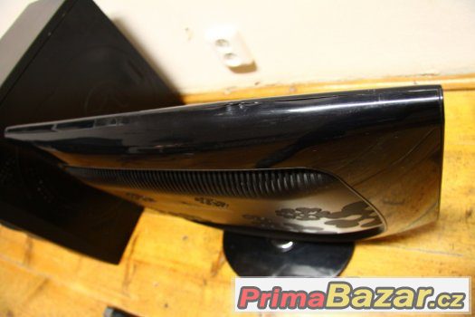 LCD monitor Samsung 2233BW 22 palců – fotografie 3