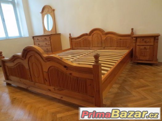 Masivní ložnicová sestava ve venkovském stylu. – fotografie 4