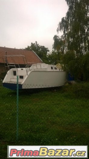 Plastová loď – fotografie 4