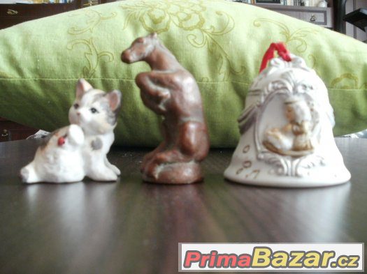 Prodám porcelánová zvířátka,skleněnou vázu,karafu – fotografie 2