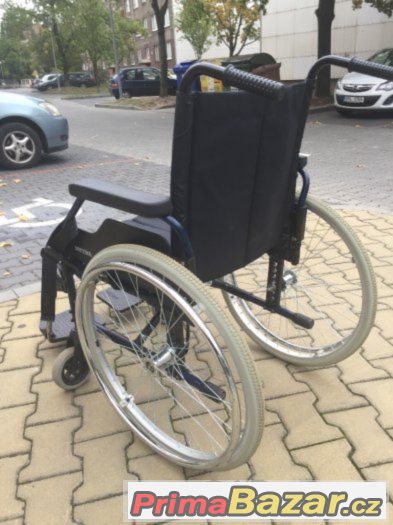 Invalidní skládací vozík Meyra, sedák 48 – fotografie 1