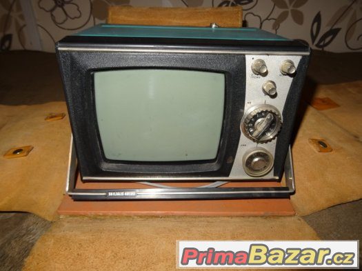 Starobylá přenosná ruská televize – fotografie 1