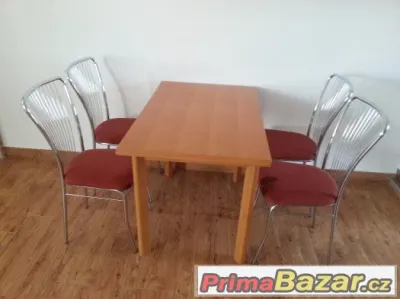 Prodam stul a 4 zidle do jidelny/kuchyne