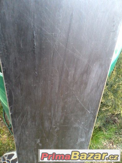 Snowboard 160cm s vázáním – fotografie 5