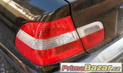 BMW e46 sedan - Zadní facelift světla s bílým blinkrem