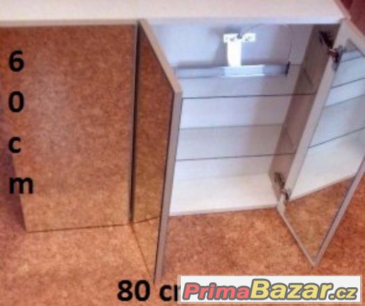 závěsná zrcadlová skříňka s osvětlením(platí do smazaní) – fotografie 1