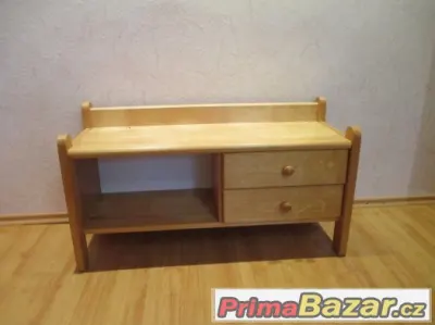 Nocni stolek k posteli nebo na zrcadlo