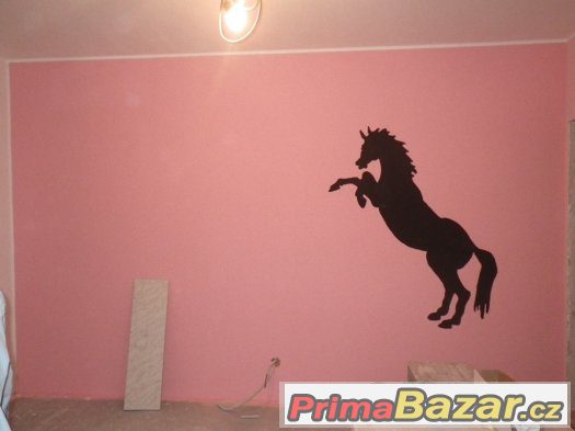 Šablony a barvy na malování na zeď - – fotografie 4