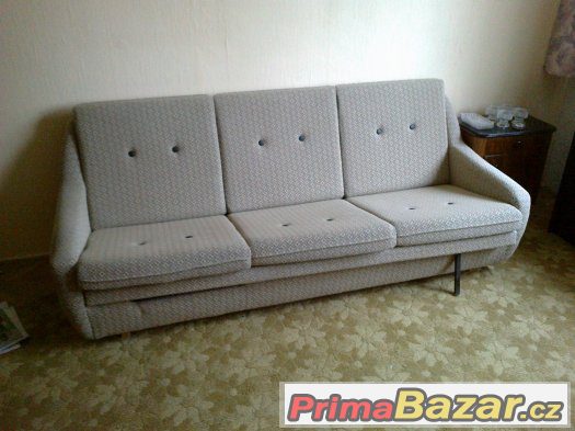 Sedačka rozkládací, šířka 210 cm, hloubka 90 cm – fotografie 1