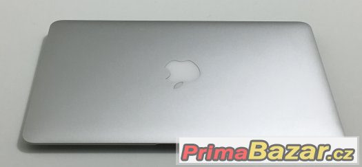 Macbook Air 11, rok 2015,  4GB RAM, 128GB SSD – fotografie 3