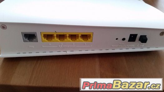 Modem ZyXEL P-870HN-53b – fotografie 2