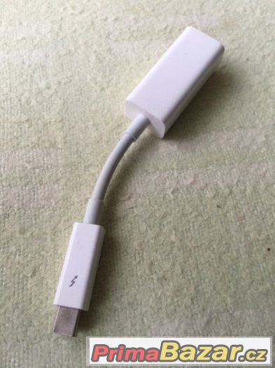 Thunderbolt na Gigabit Ethernet adaptér Apple – fotografie 1