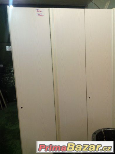 skříně dva kusy cena za kus cc150cm na 200cm – fotografie 3