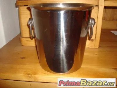 Nádoba na šampaňské nebo víno