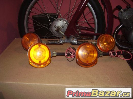 SIMSON-BLINKRY – fotografie 1