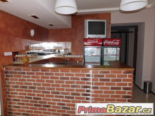 Přenechání baru s pivnicí v centru Prahy 10 – fotografie 2