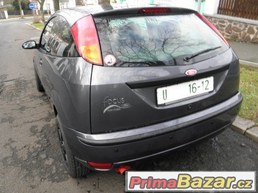 Ford Focus  1,6 16v - r. 2003 - AUTOMAT – fotografie 4