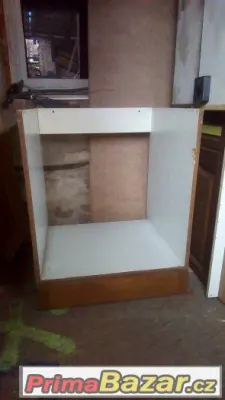 Prodám skříň pro vestavnou troubu 60 cm