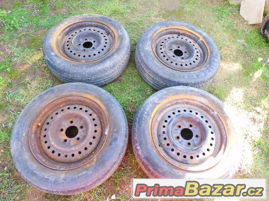 9) Chrysler Voyager/Buick, letní pneu s disky 195/65/15 – fotografie 1