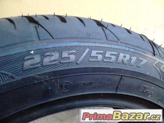 Goodyear wrangler F1 225/55R17 – fotografie 2