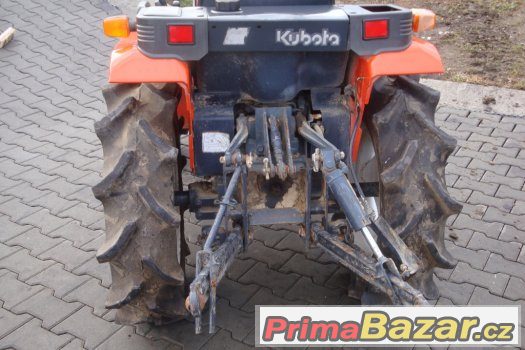 Malotraktor KUBOTA Aste A15, výkon 15 Hp, 4x4 – fotografie 3
