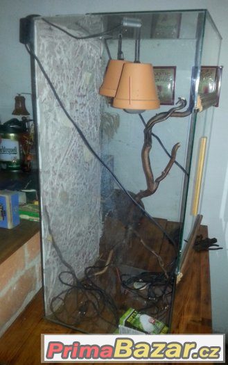Prodám vybavené terarium pro chameleona – fotografie 1