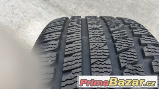 Prodám zimní pneumatiky Kumho Izent KW 27: 245/45/ R18 100 V – fotografie 2