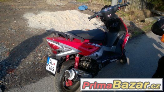Skútr Maxon 125 – fotografie 3